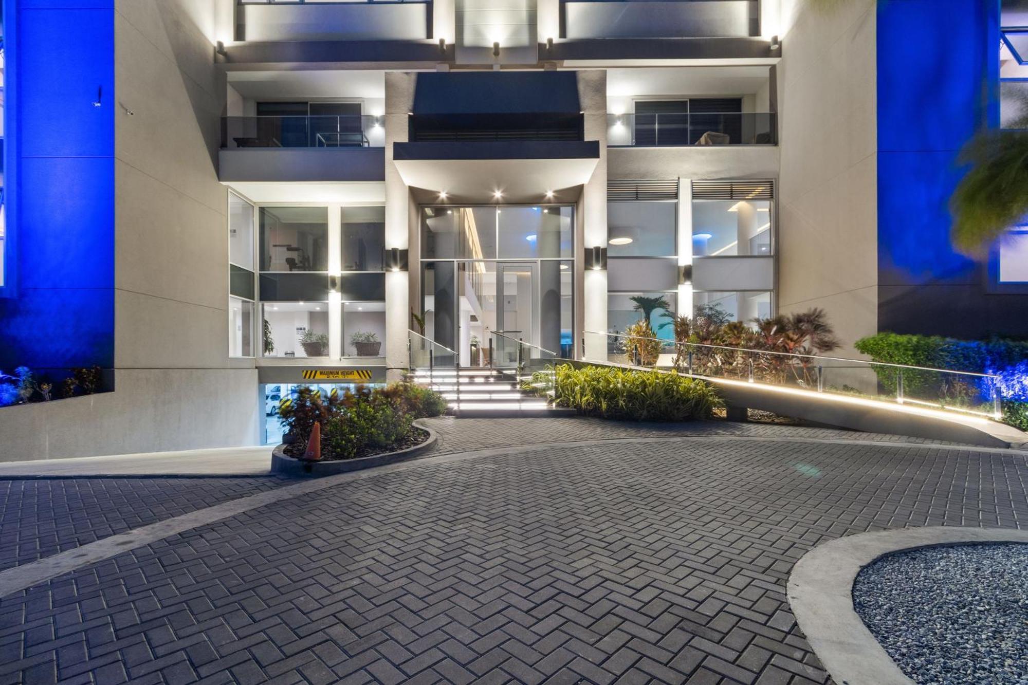 O Condominium Beachfront Residences, By Bocobay Aruba Palm Beach Exteriör bild
