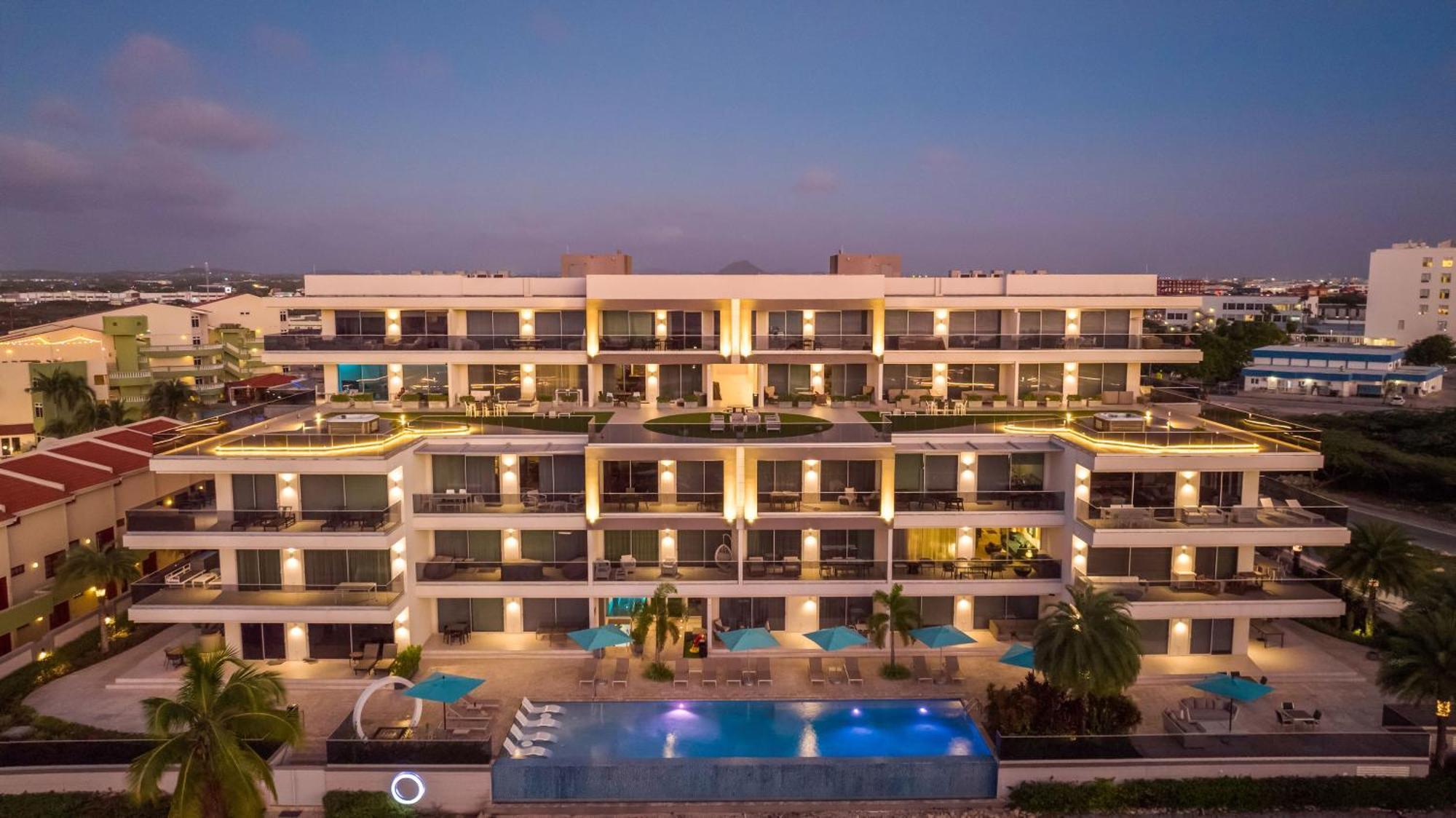 O Condominium Beachfront Residences, By Bocobay Aruba Palm Beach Exteriör bild
