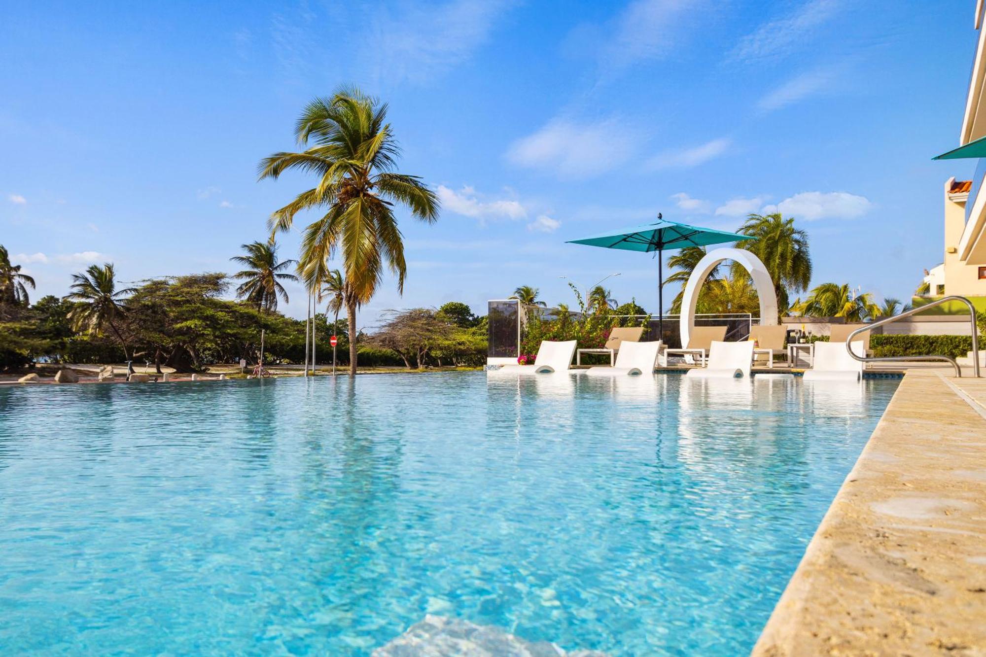 O Condominium Beachfront Residences, By Bocobay Aruba Palm Beach Exteriör bild