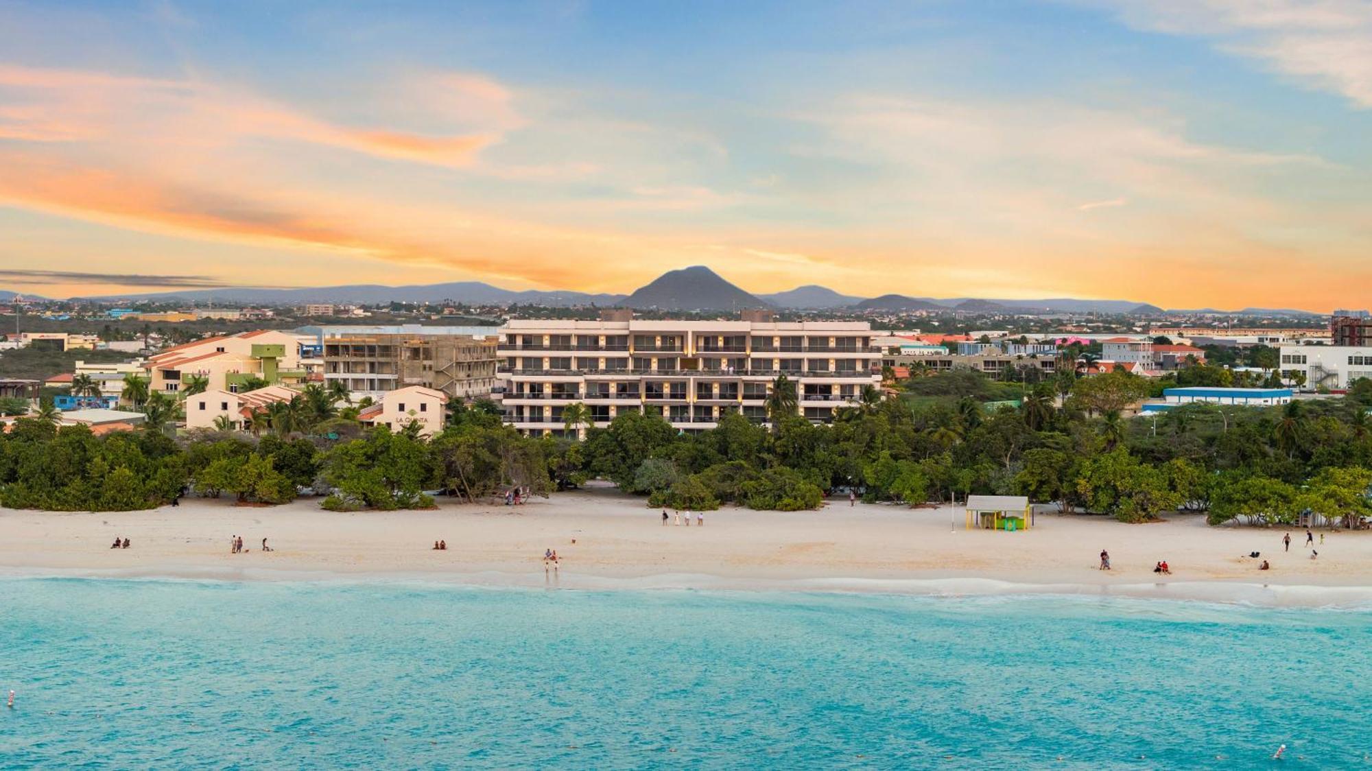 O Condominium Beachfront Residences, By Bocobay Aruba Palm Beach Exteriör bild