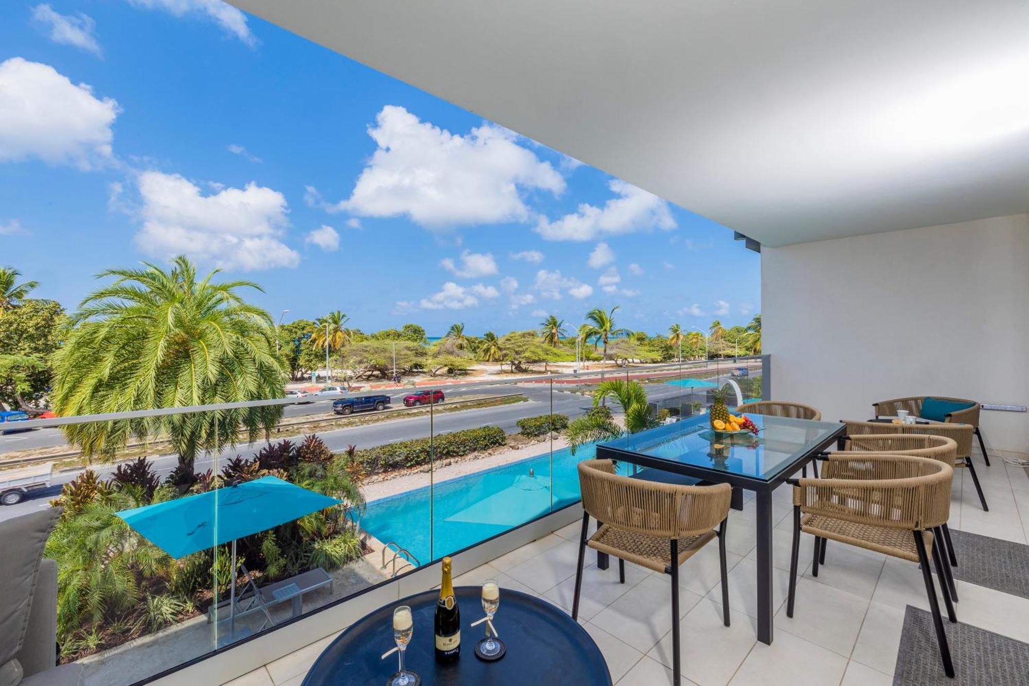 O Condominium Beachfront Residences, By Bocobay Aruba Palm Beach Exteriör bild