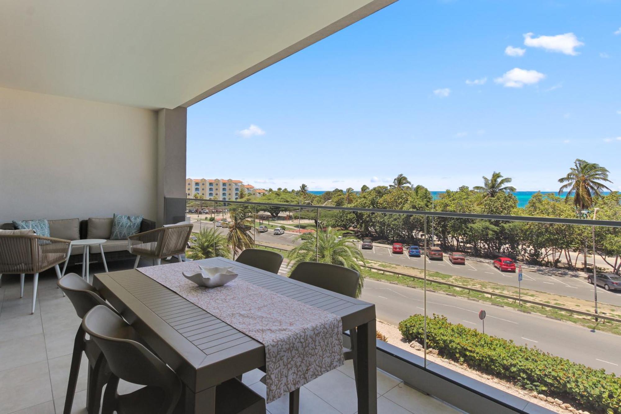 O Condominium Beachfront Residences, By Bocobay Aruba Palm Beach Exteriör bild